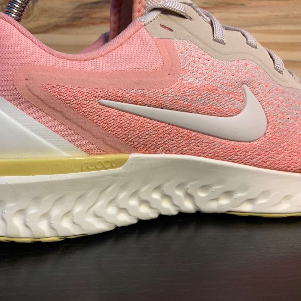 New Nike Odyssey React Atomic Pink Running Shoes - Picture 4 of 8